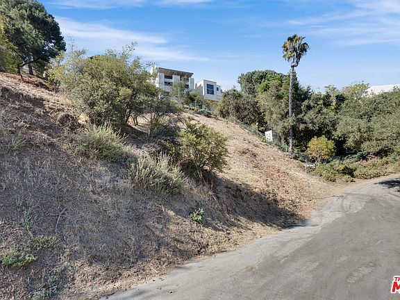 3rd image of 4341 Mar Vista Dr