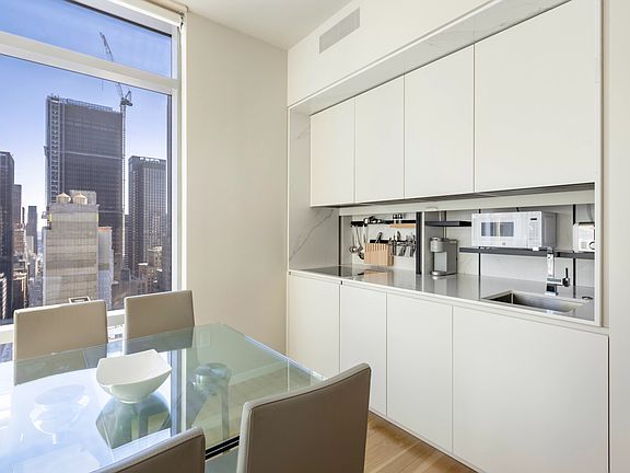 2nd image of 18 W 48th St APT 30B