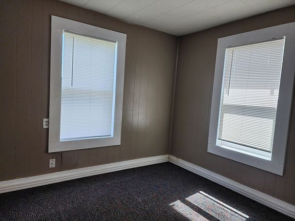 4th image of 809 S Avenue A