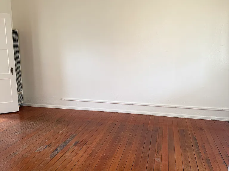 404 S 5th Ave #6 — Photo 2