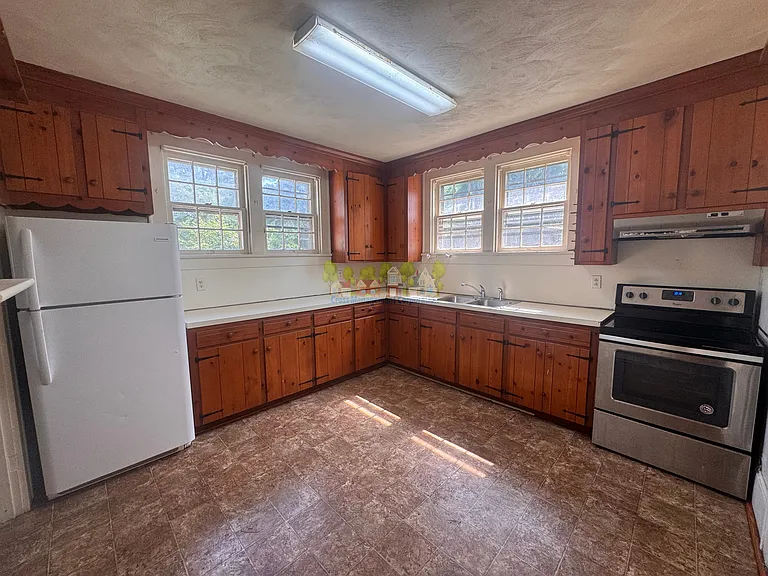 630 W Washington St #1/2 — Photo 13