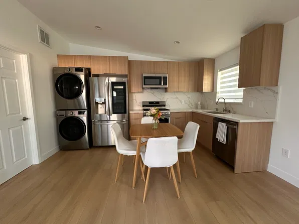 19006 1/2 Eccles St, Northridge, CA 91324