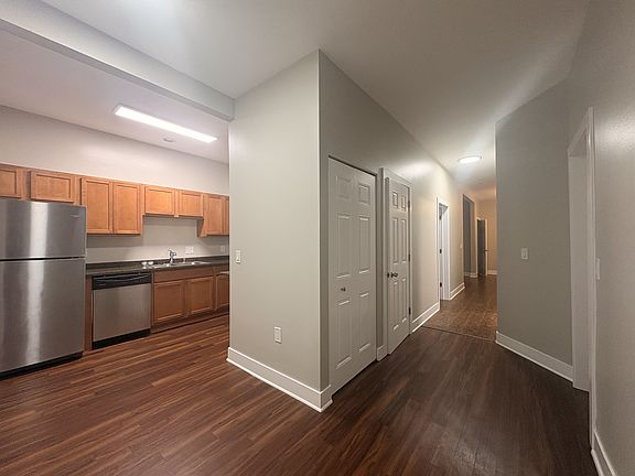 5th image of 2258-2274 S Allis St #2270