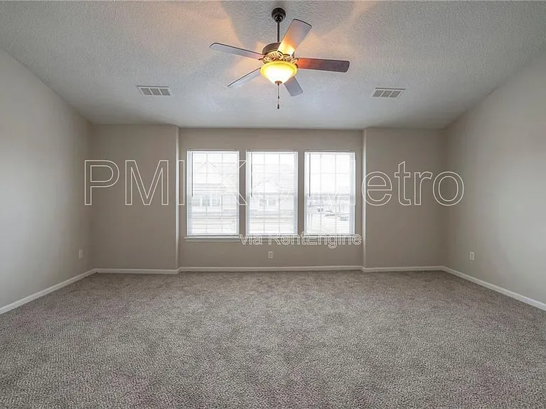 8921 Inkster St — Photo 17