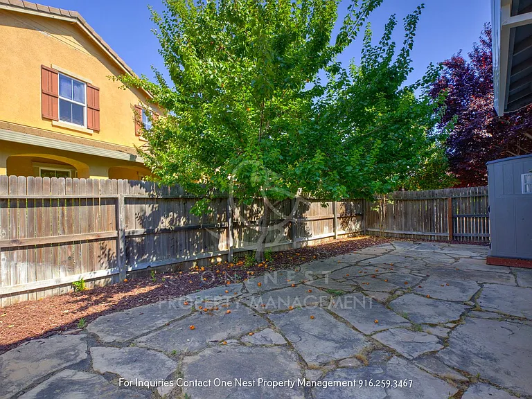 862 Courtyards Loop — Photo 30