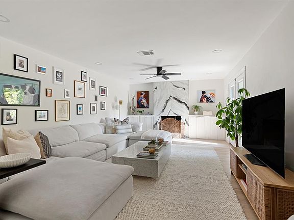 2nd image of 905 Tarryall Dr #905