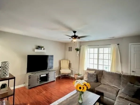 160 Mockingbird Ct #160, Readington Twp., NJ 08887