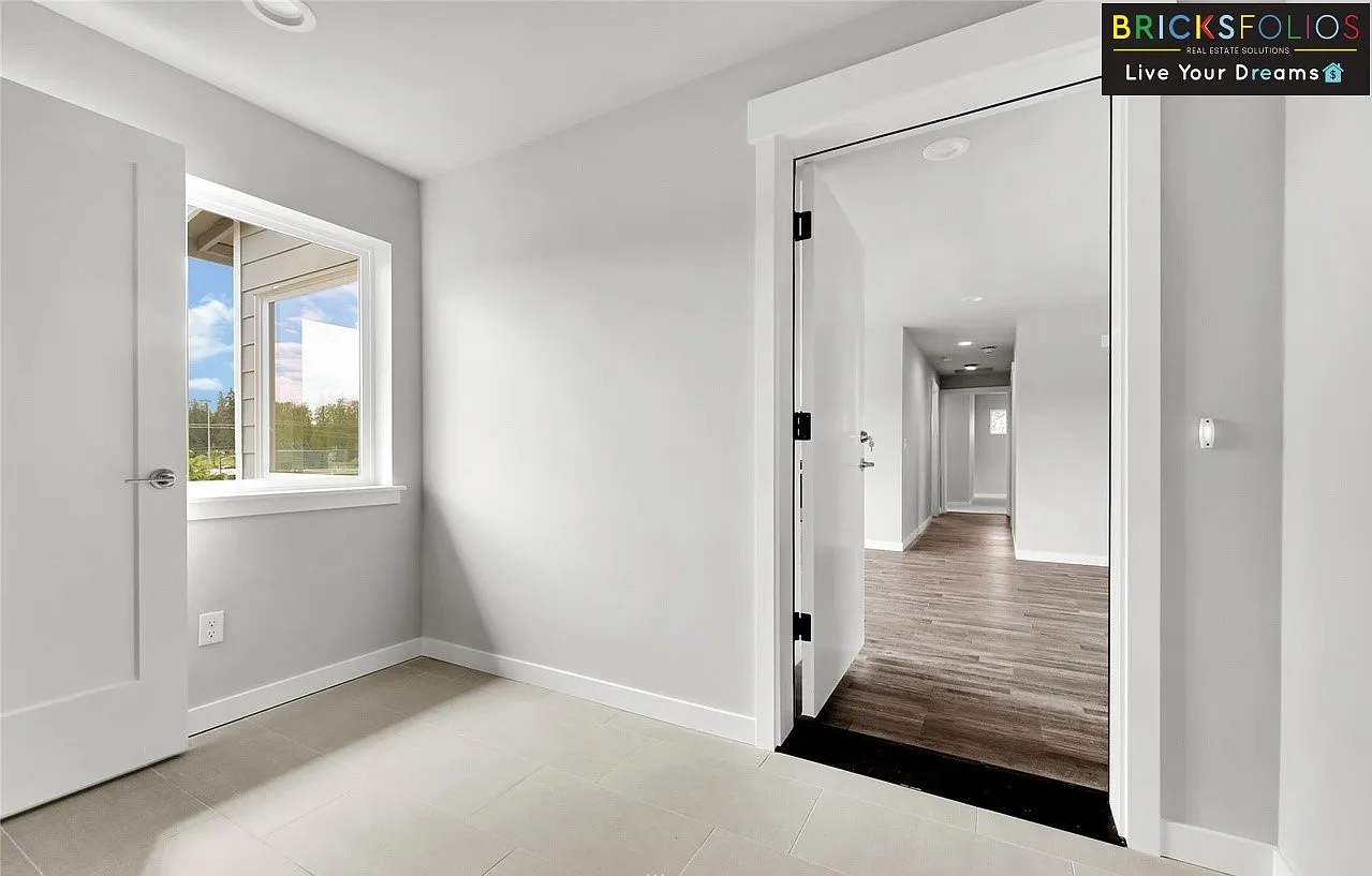 2 bed, 1455 sqft, $2,549 — Photo 4