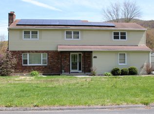 268 Devonshire Dr, Cheshire, MA 01225