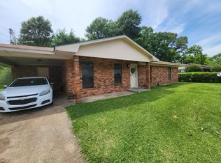 1016 Lotus Dr, Natchez, MS 39120