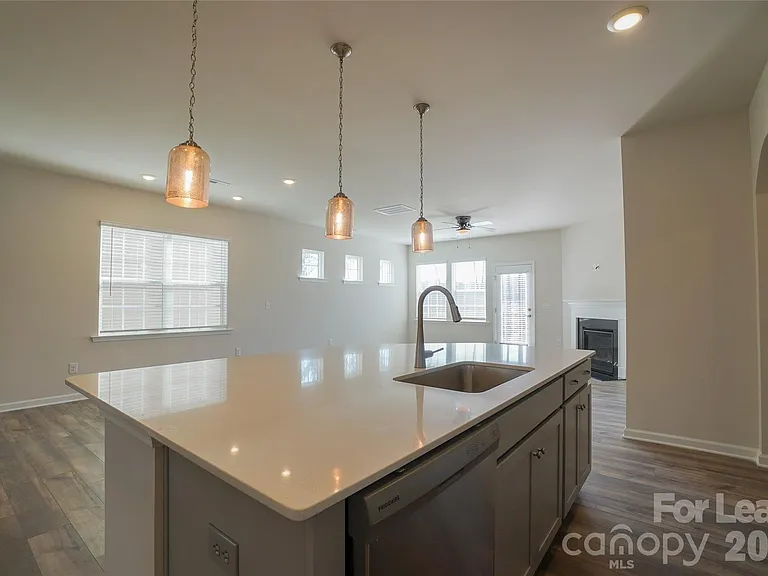 1406 Caracara Ct — Photo 9