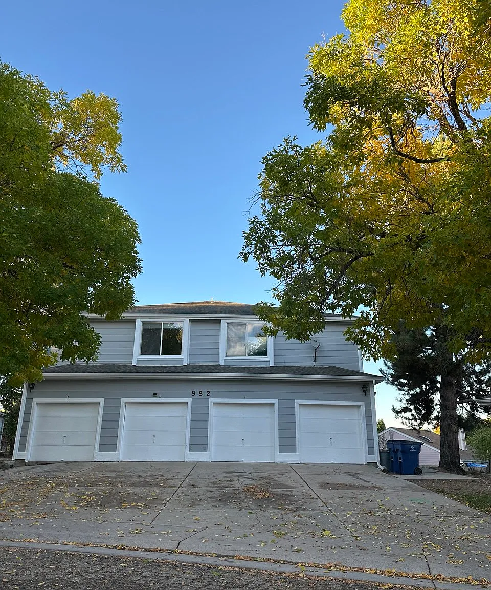 2 bed, 878 sqft, $1,725 — Photo 1