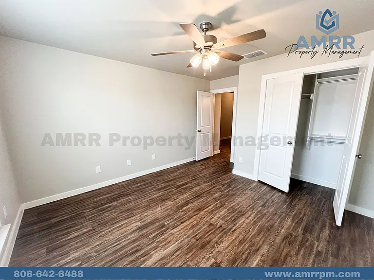 2030 Kenwood Ave — Photo 28