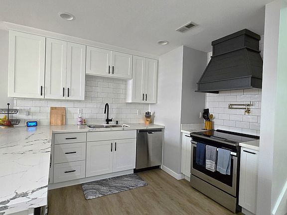 3rd image of 35016 SE Swenson St