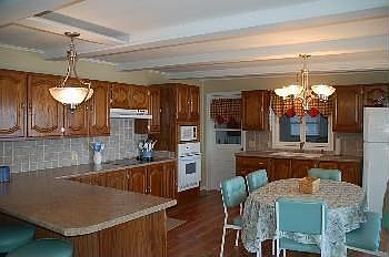 2nd image of 1123 Robin Hood Ln