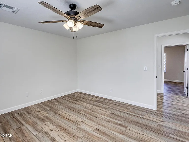 2907 S Jackson Ave — Photo 20