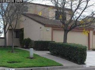 10 Crystal Cir, Hercules, CA 94547