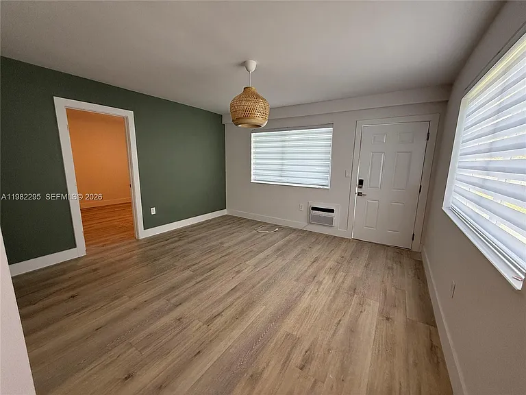 1300 NE 110th St #8 — Photo 9