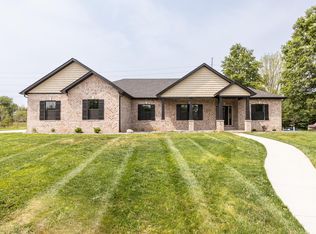 156 Berringer Dr, O'Fallon, IL