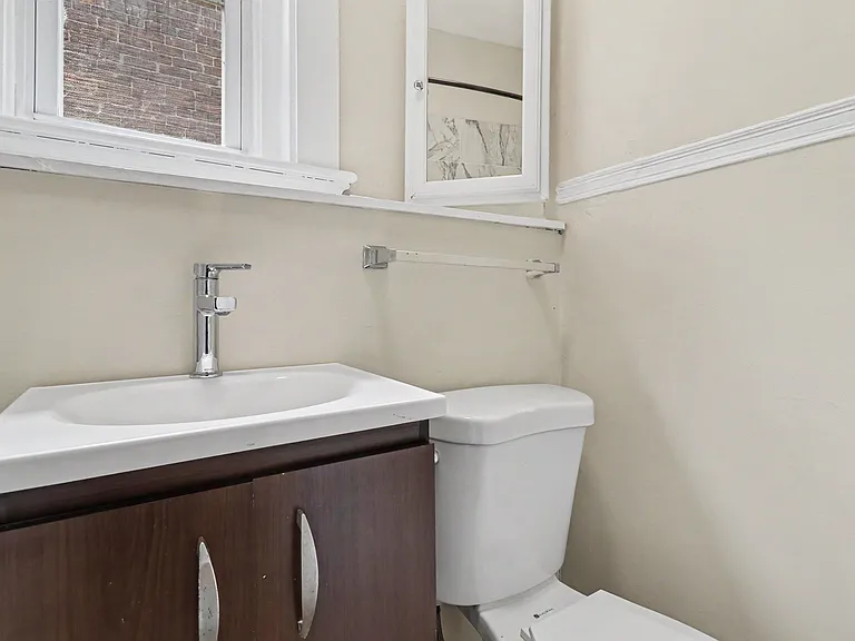 2156 W Clifton Ave #2 — Photo 13
