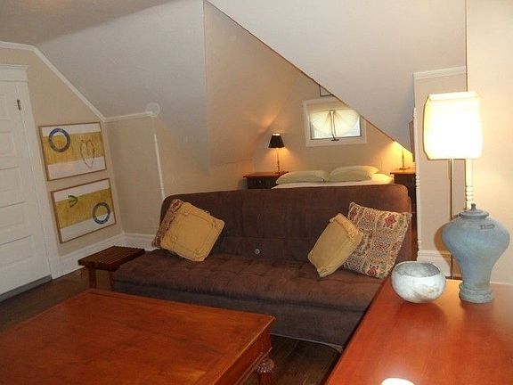 2nd image of 717 W Huron St #5