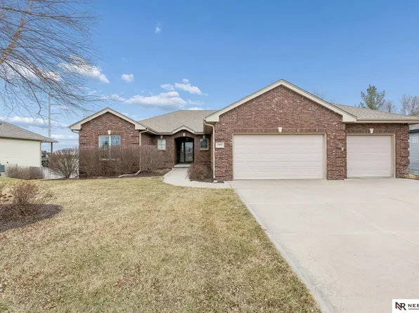 17902 Camelback Ave, Omaha, NE 68136