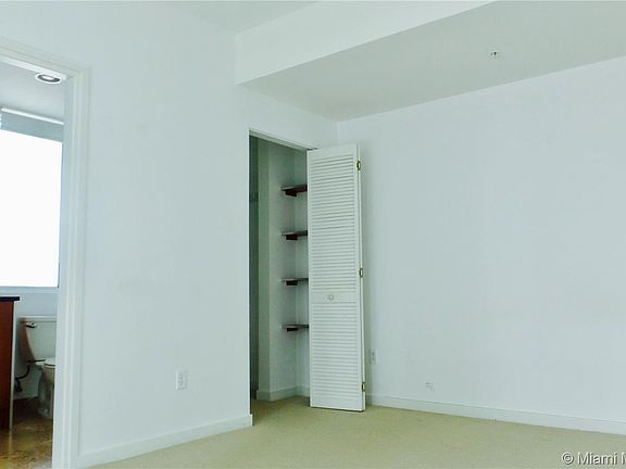 4th image of 300 S Biscayne Blvd #11