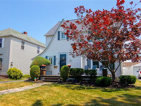 3rd image of 943 Allison Ave