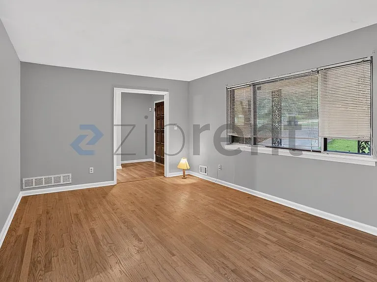 4519 Raleigh Dr — Photo 5