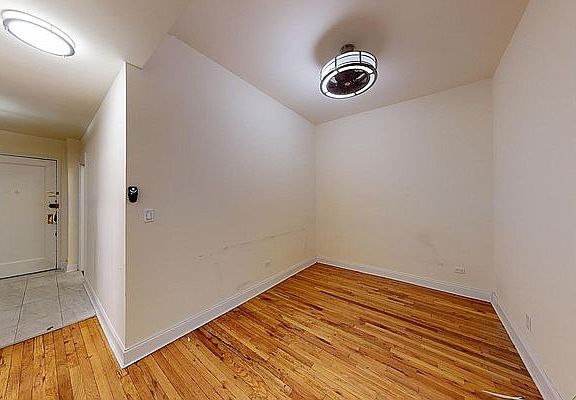 5th image of 107 W 68th St APT 3