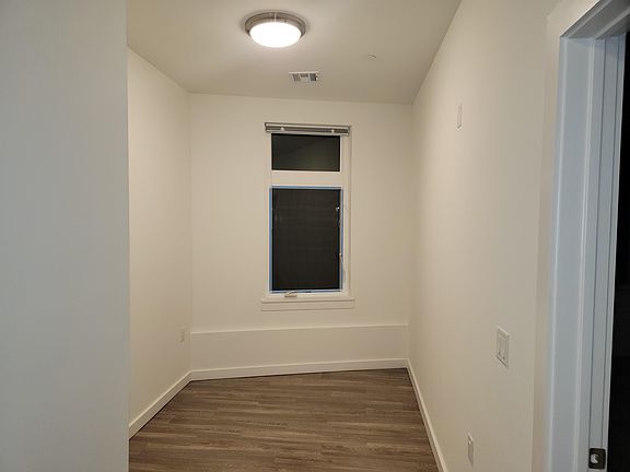 5th image of 61 Virginia Ave #402