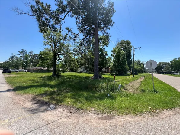 404 & 400 E Hanson St, Cleveland, TX 77327