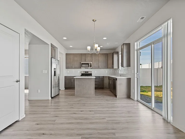 1422 N Corbin Rd — Photo 4