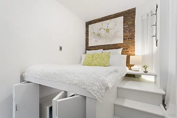 Sold by Corcoran | media 7