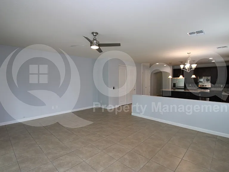 7562 W Tierra Buena Ln — Photo 6