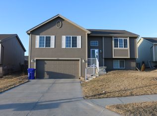 17002 Redman Ave, Omaha, NE 68116