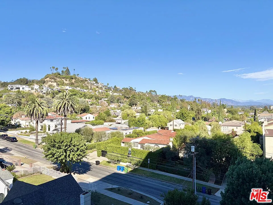 1 bed, 1.0 bath, 836 sqft, $4,800 — Photo 4