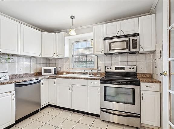 4th image of 1441-43 Touro St