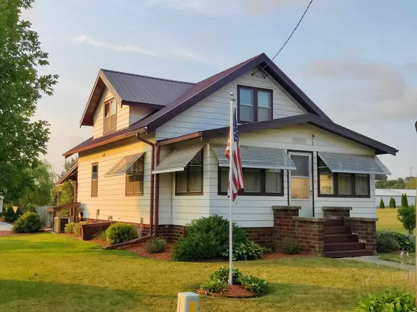 2374 County Road B32, Calmar, IA 52132