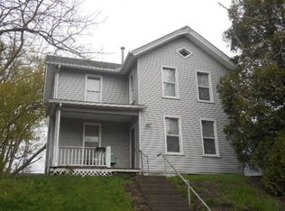 822 Pershing Ave, Davenport, IA 52803