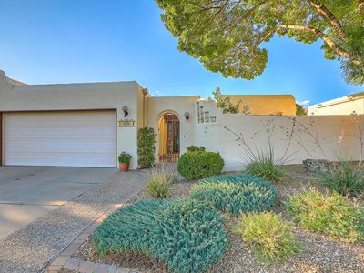 9731 Village Green Dr NE, Albuquerque, NM, 87111