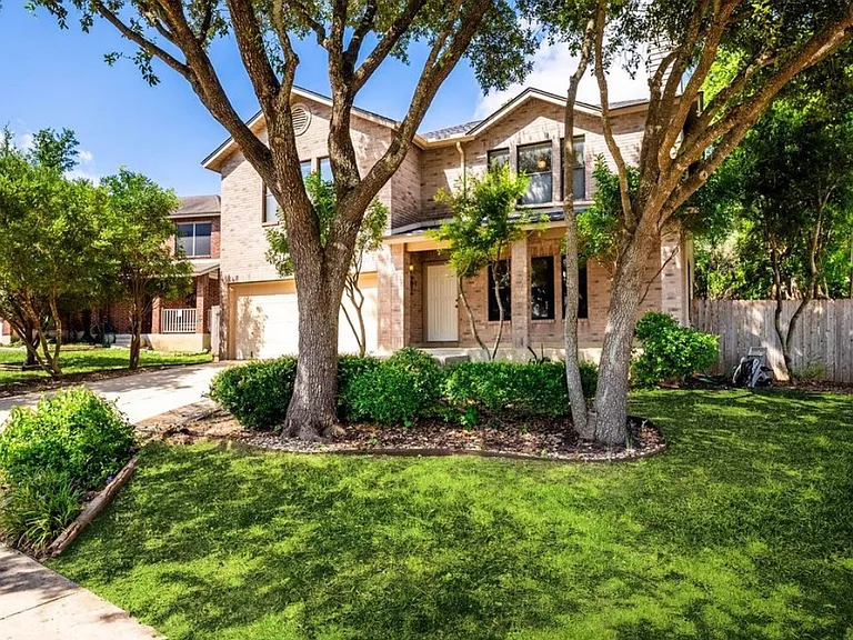 16125 Walnut Creek Dr — Photo 2