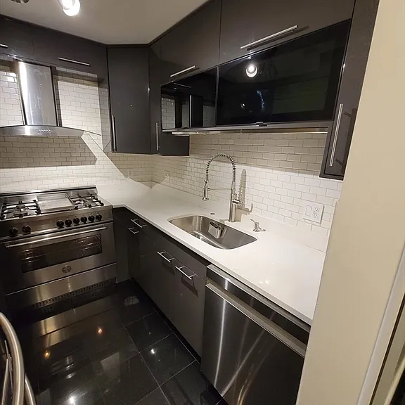 99 Pond Ave #924 — Photo 4
