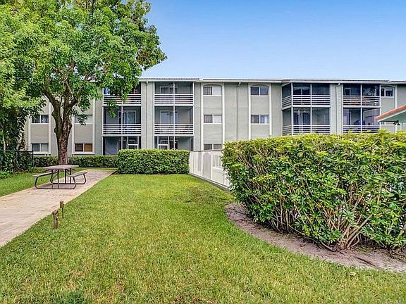 4th image of 11651 Royal Palm Blvd