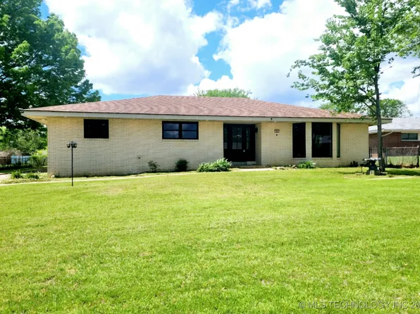 341 Edgewood Ave, Bartlesville, OK 74006