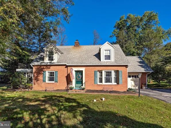 2327 Longview Dr, Coatesville, PA 19320