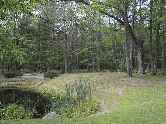 5th image of 109 Pennelwood Ct