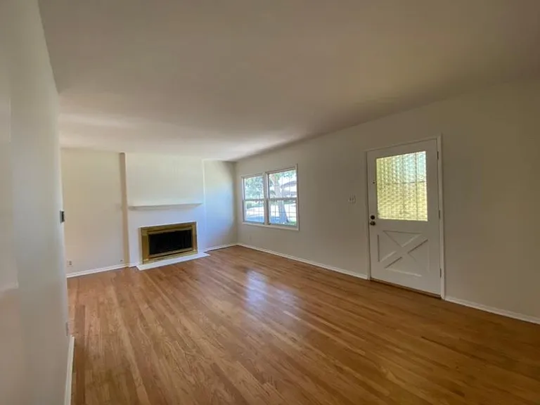5820 E Oakbrook St — Photo 3