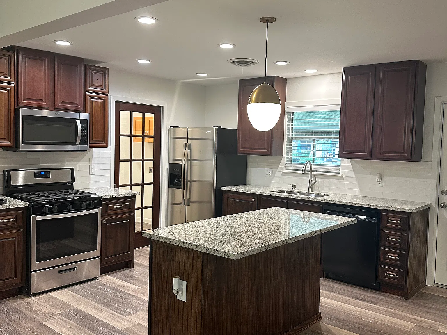 4 bed, 2.5 bath, 1750 sqft, $2,100 — Photo 4