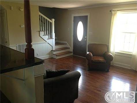5th image of 530 Westwood Dr